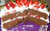Bolo de Chocolate com Chantilly e Morangos-user3633_pic21120_1335191826.jpg