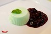 Pudinzinhos de Menta com Molho de Frutos Silvestres-pudinzinhos-menta-molho-frutos-silvestres-1.jpg